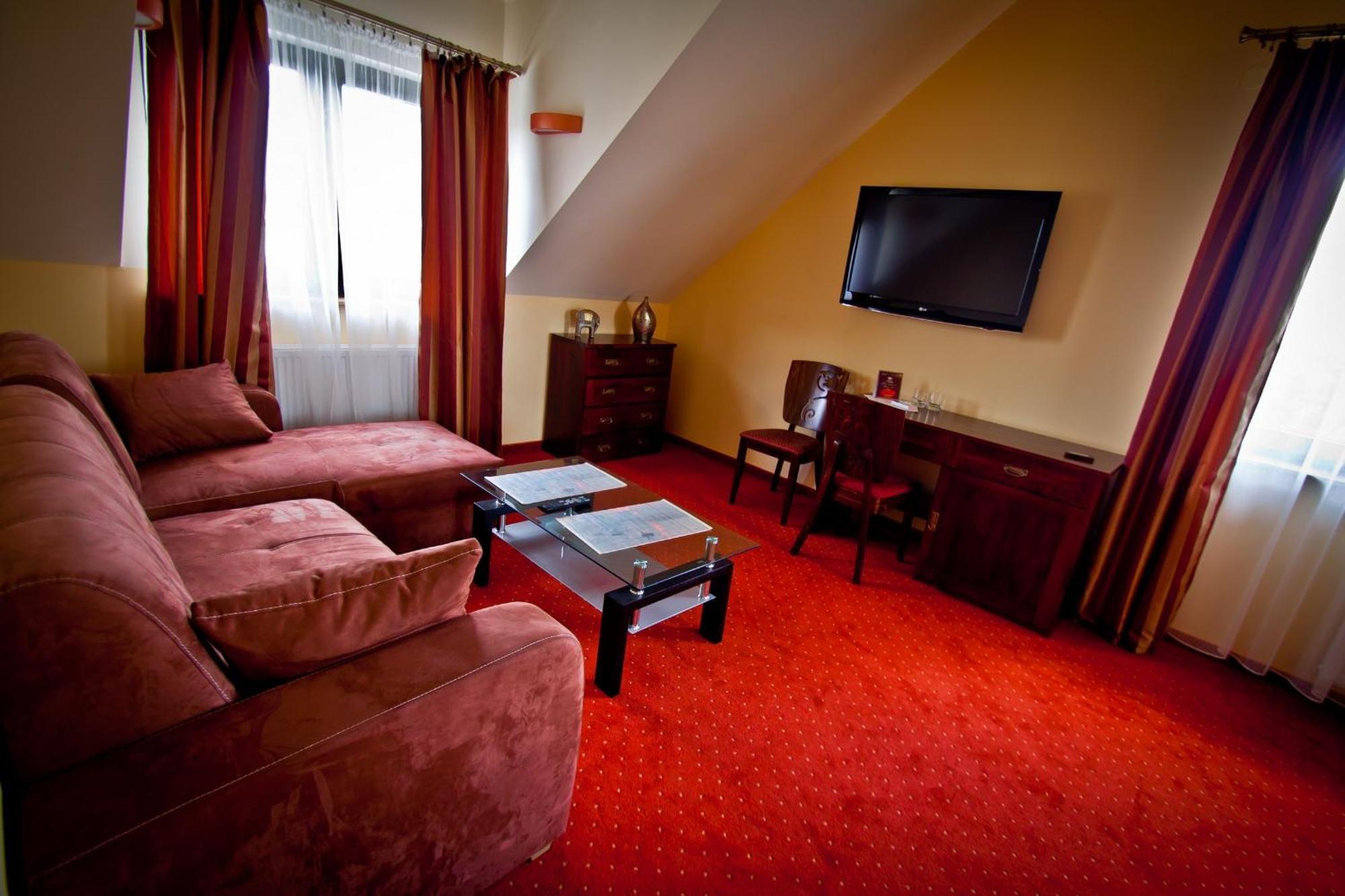 Hotel Dwa Bratanki à Rzeszów Extérieur photo